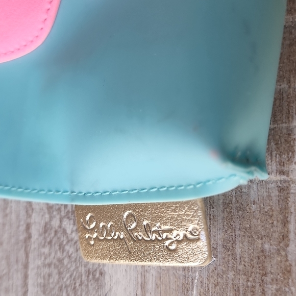 "Sea Salt Sun" Lilly Pulirzer Wristlet Zip Pouch Beach Rubber Leather Blue - Picture 6 of 12